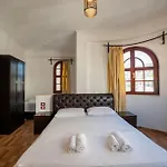 Di Monte Cristo - Roof Pool Hotel