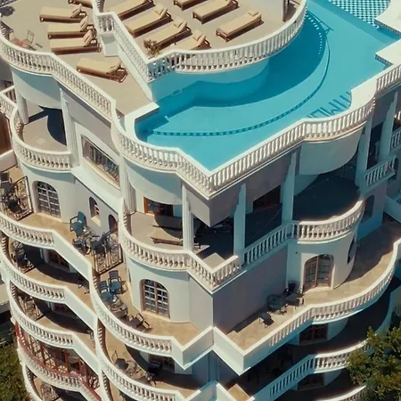 Di Monte Cristo - Roof Pool Саранда