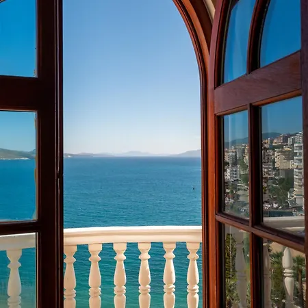 Hotel Di Monte Cristo - Roof Pool Sarandë