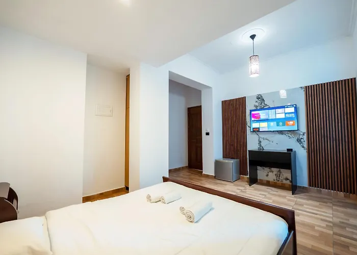 Di Monte Cristo - Roof Pool