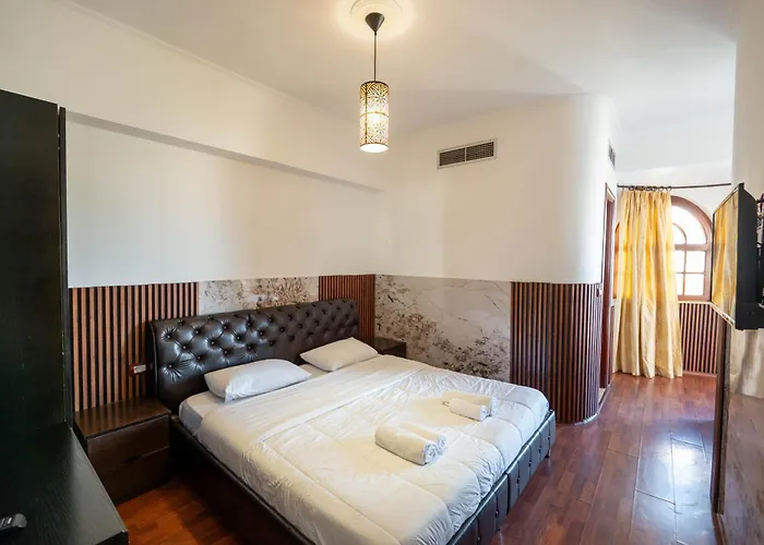 Di Monte Cristo - Roof Pool Hotel 4*