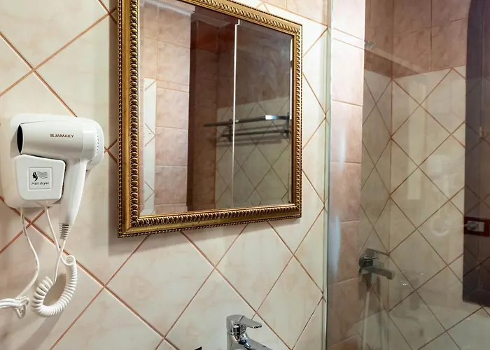 Di Monte Cristo - Roof Pool 4* Sarandë